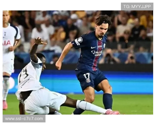 巴黎阿什拉夫伤缺，右路攻防受损